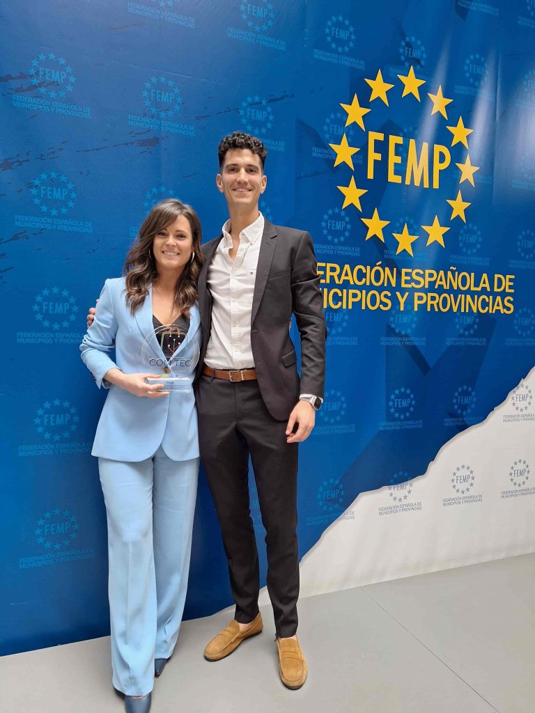 Estefanía Moreno & Eugenio Fernández Vidal - premio al proyecto más innovador, por la Federación Española de Municipios y Provincias